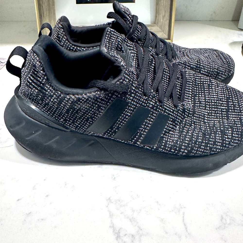 EUC boys tennis shoes